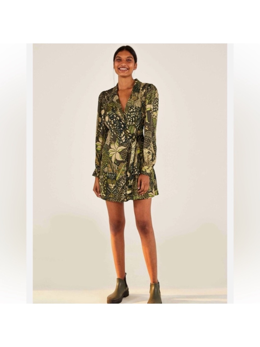 FARM Rio Green Cool Leopard Mini Wrap Dress - Picture 2 of 8